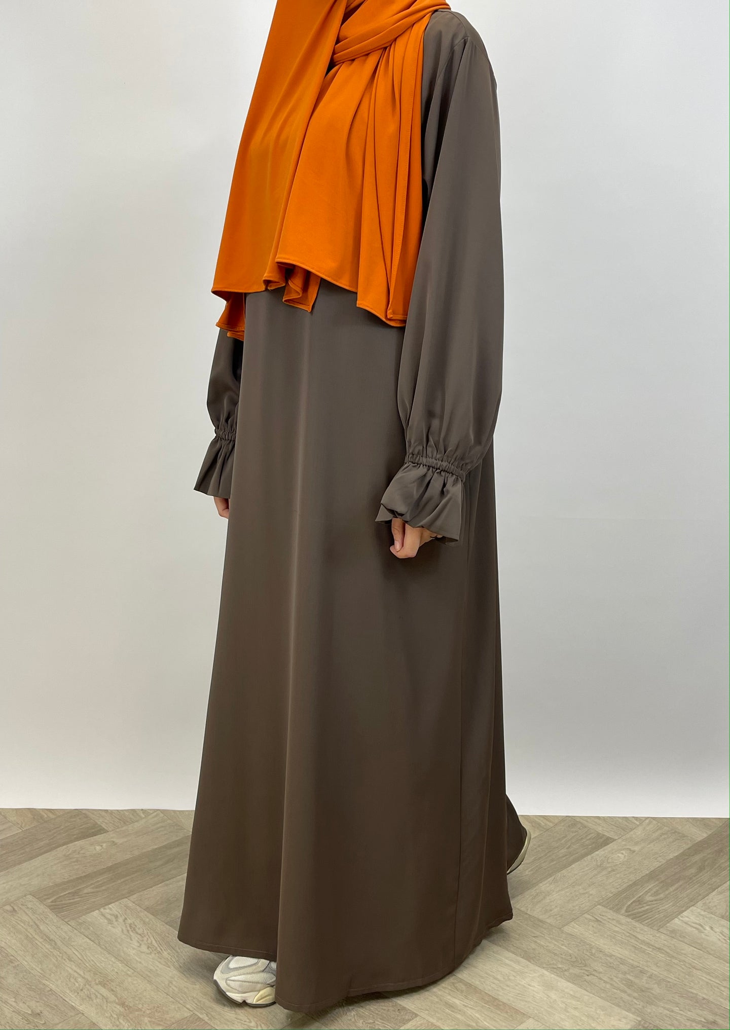 Abaya met elegante mouwtjes - Chocolate - Hijab Boutique